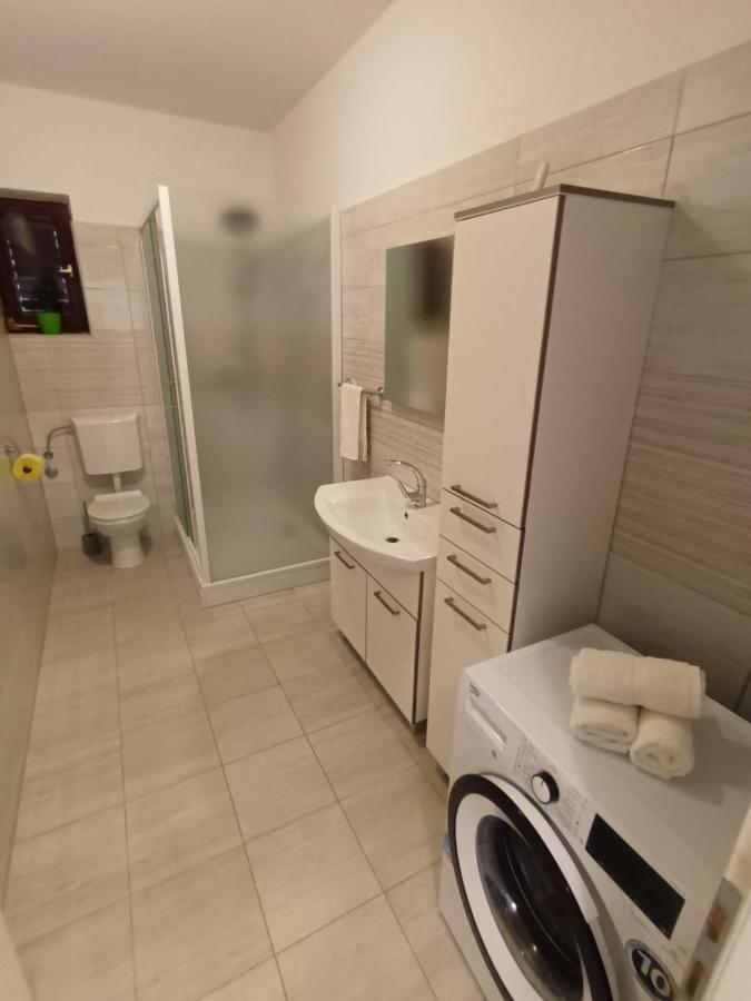 Apartment Ljube Omiš Zewnętrze zdjęcie