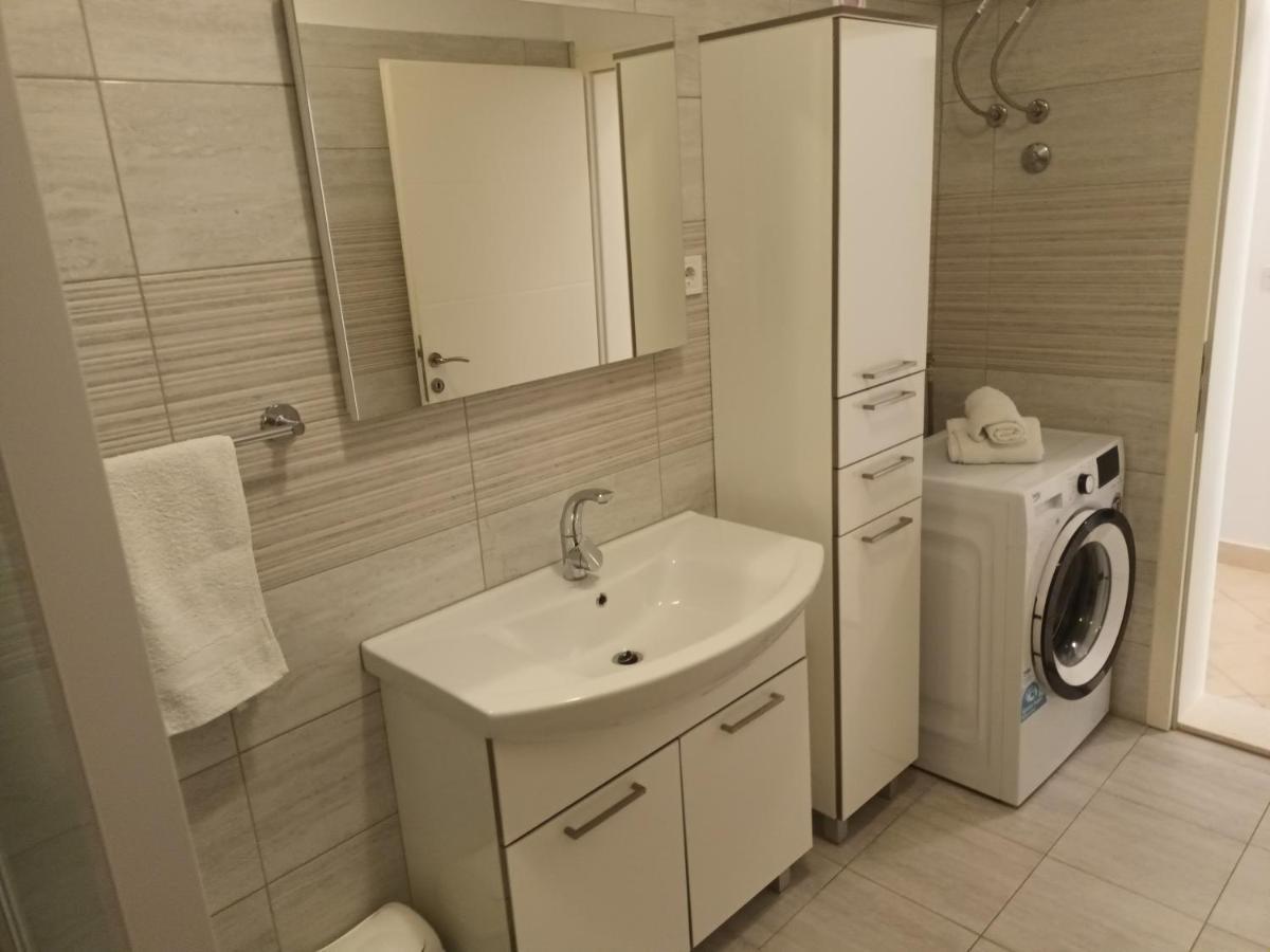 Apartment Ljube Omiš Zewnętrze zdjęcie